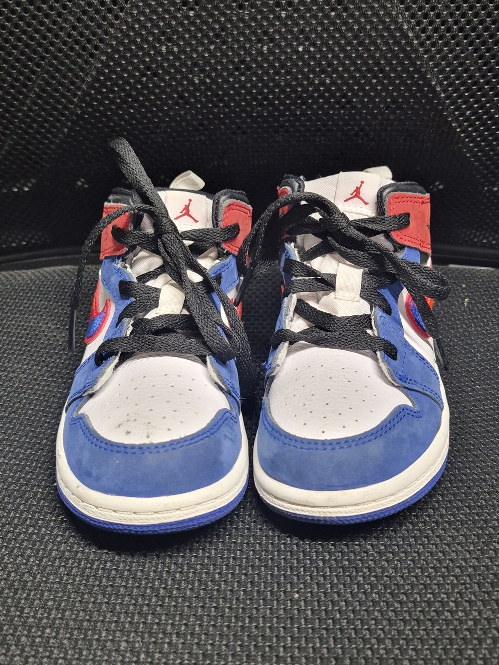 Nike Air Jordan Kids High-Top Sneakers in Blue, Red and White - Picture 2 of 5